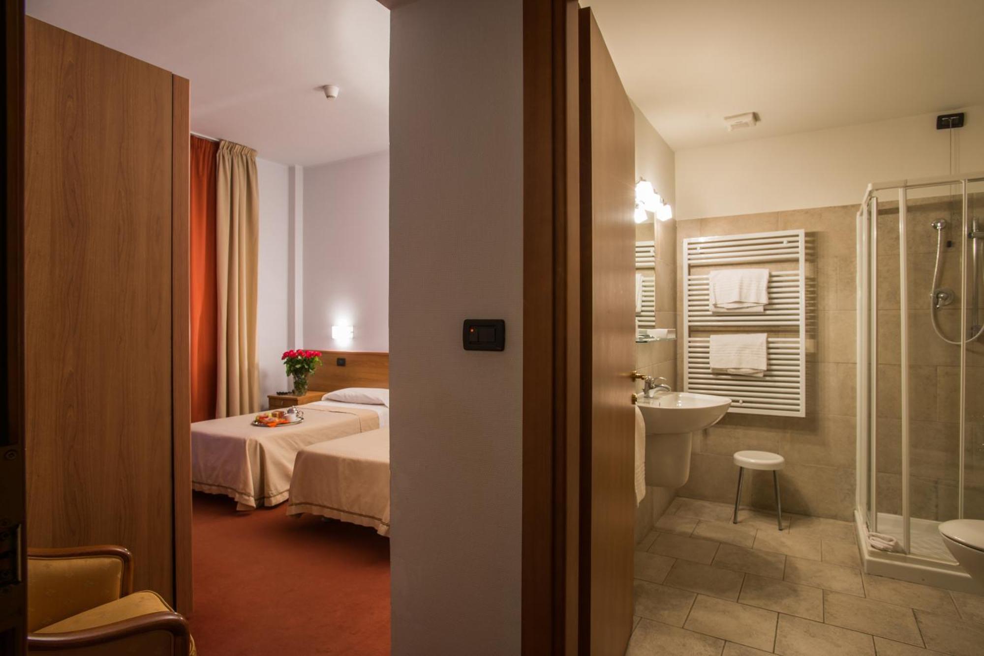 Hotel Lux Алессандрия Экстерьер фото