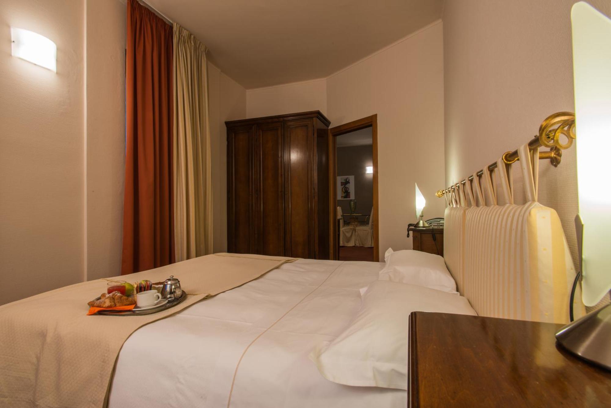 Hotel Lux Алессандрия Экстерьер фото