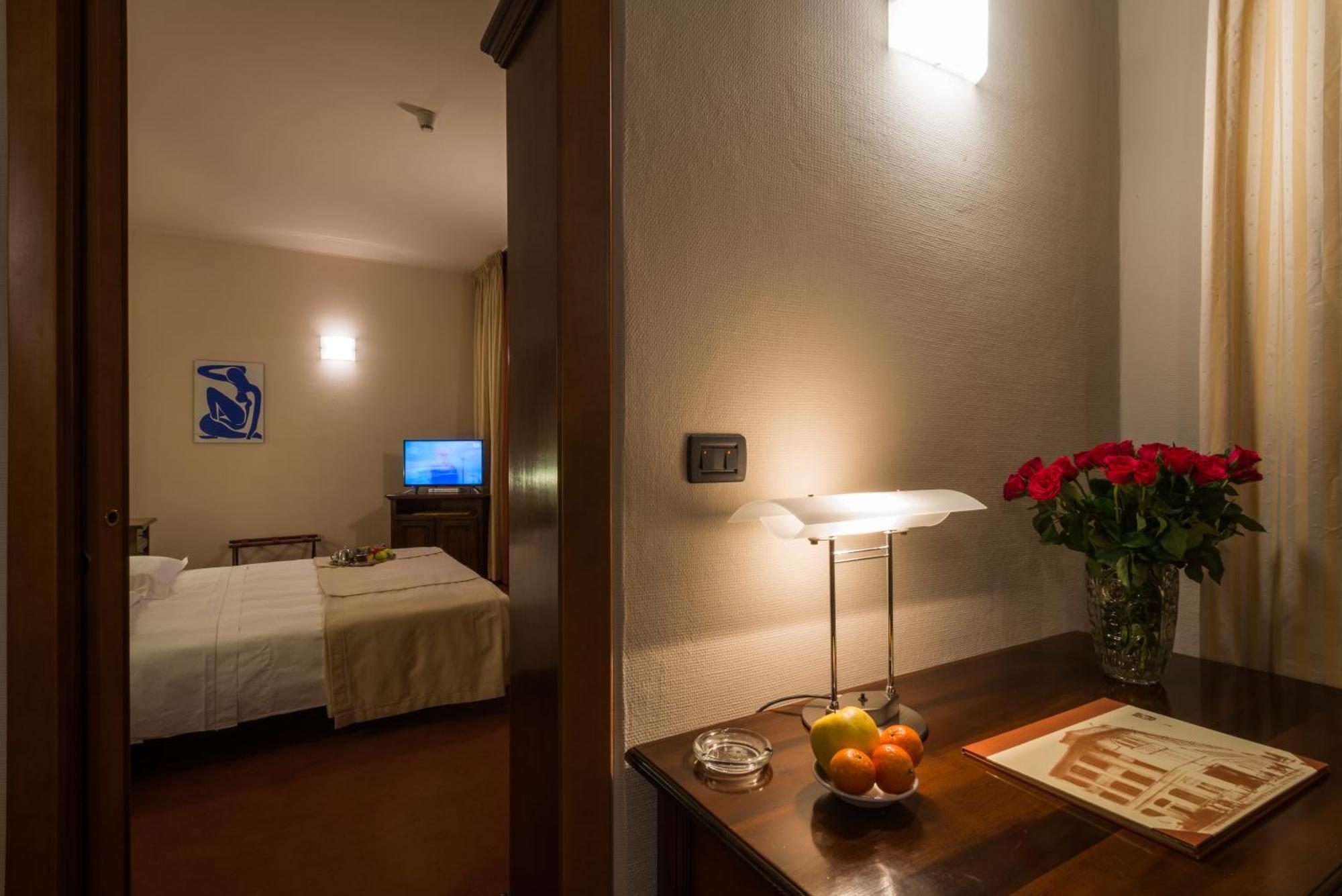 Hotel Lux Алессандрия Экстерьер фото