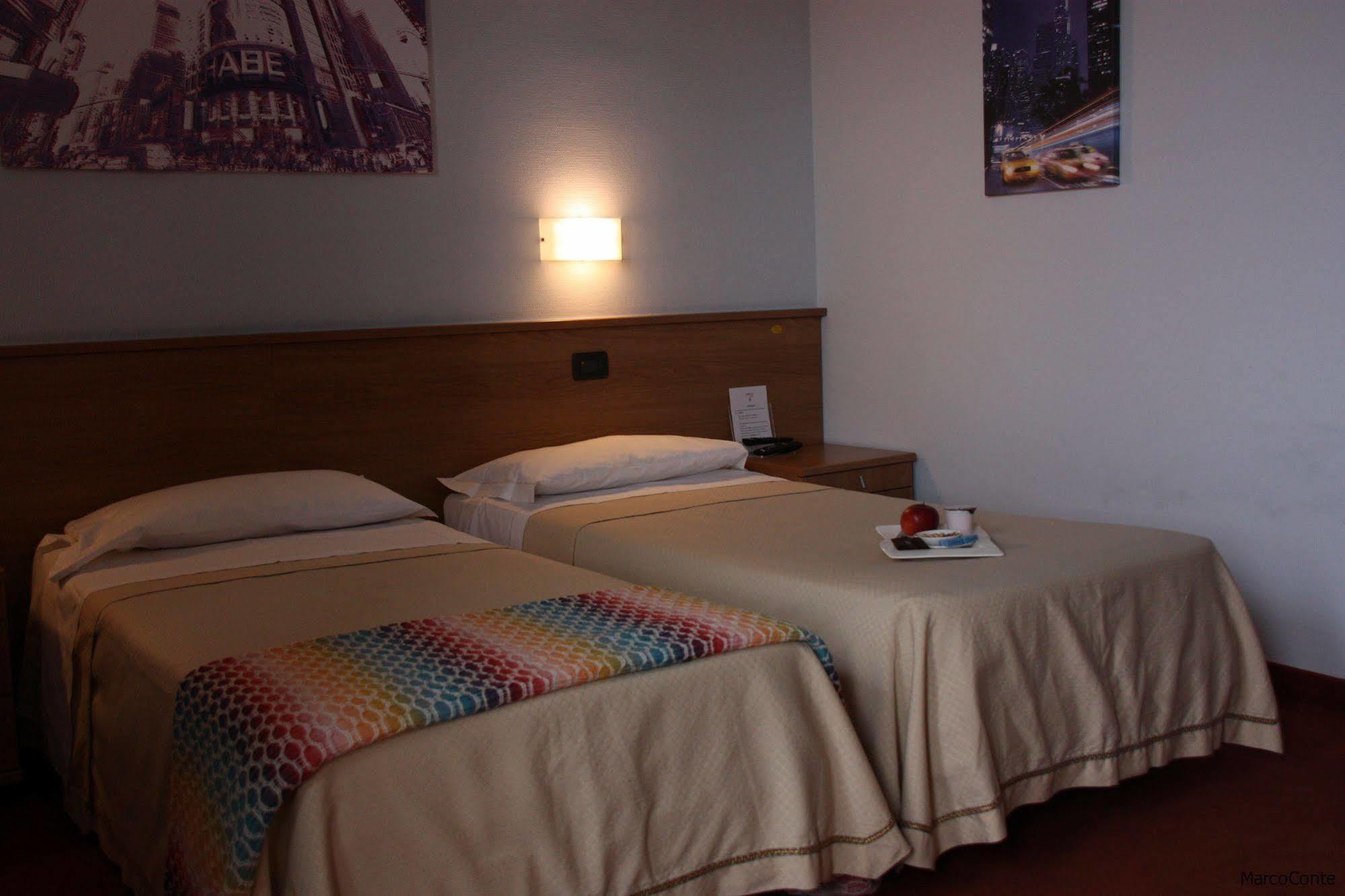 Hotel Lux Алессандрия Экстерьер фото