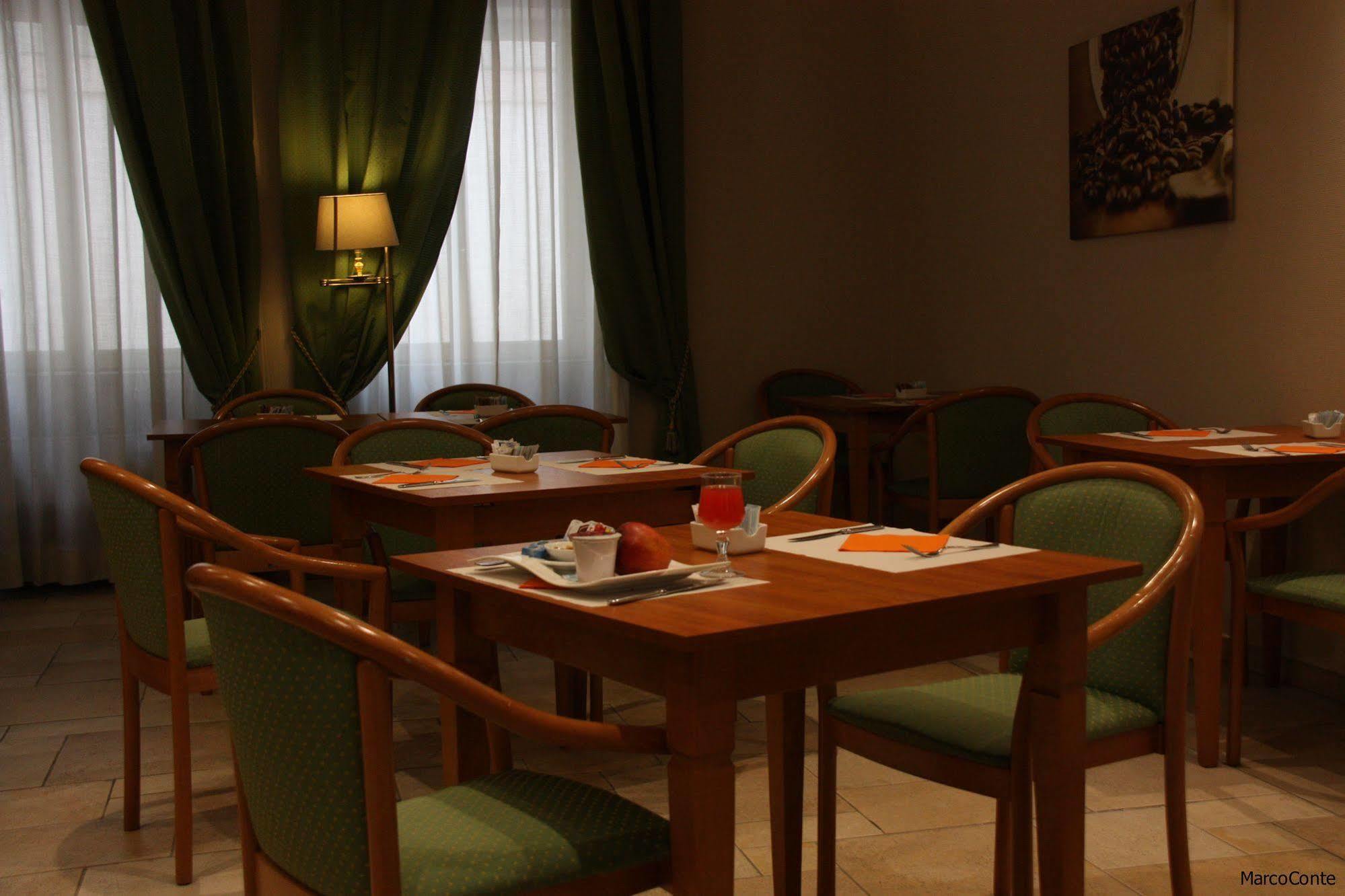 Hotel Lux Алессандрия Экстерьер фото